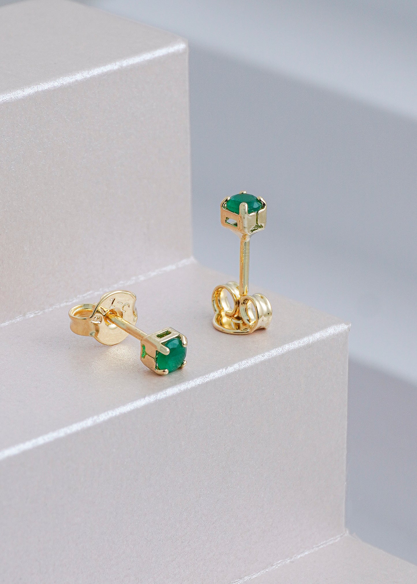 Topo Circonia Verde Caja 2.5mm