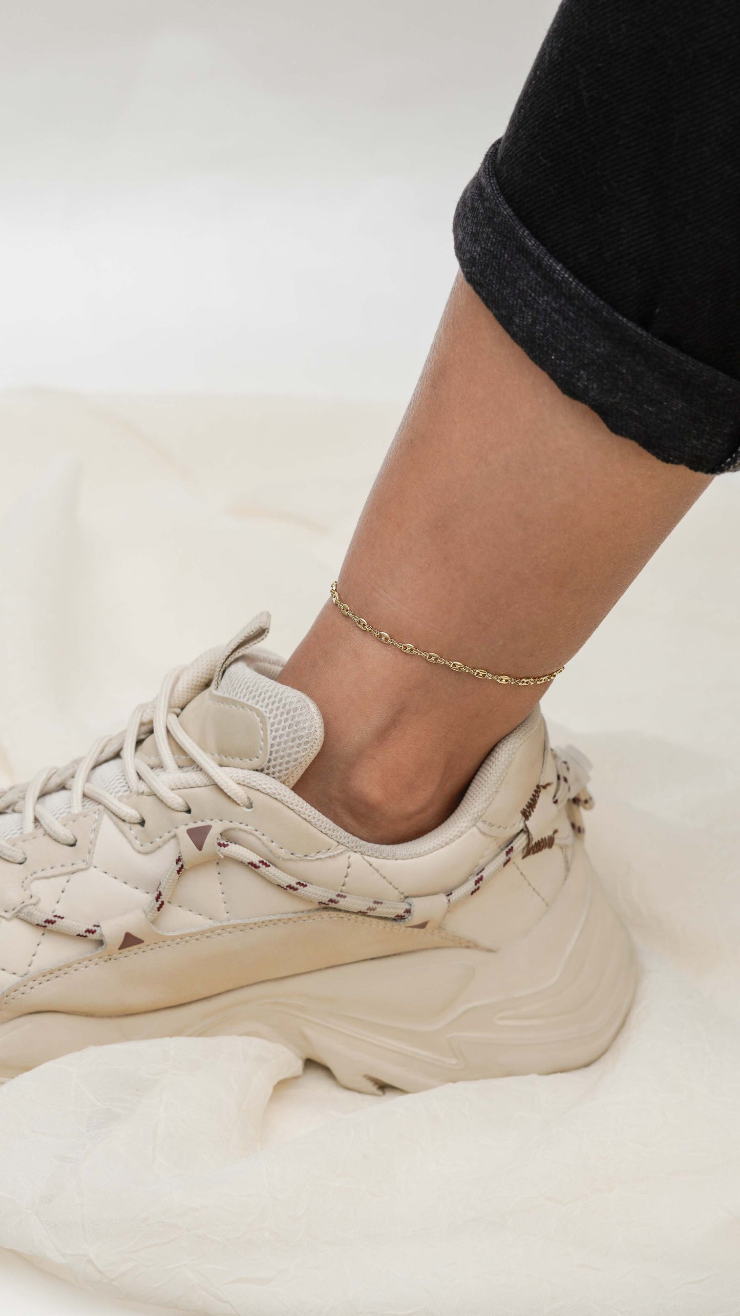 Tobillera Gucci Delgada 24.5 Cms