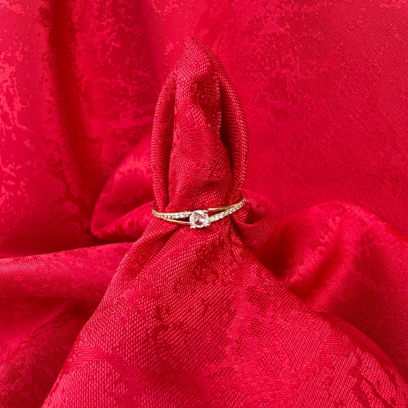 ANILLO SOLITARIO CIRCON LADOS