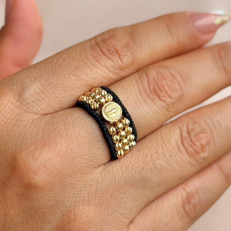 Anillo tejido San Benito de protección