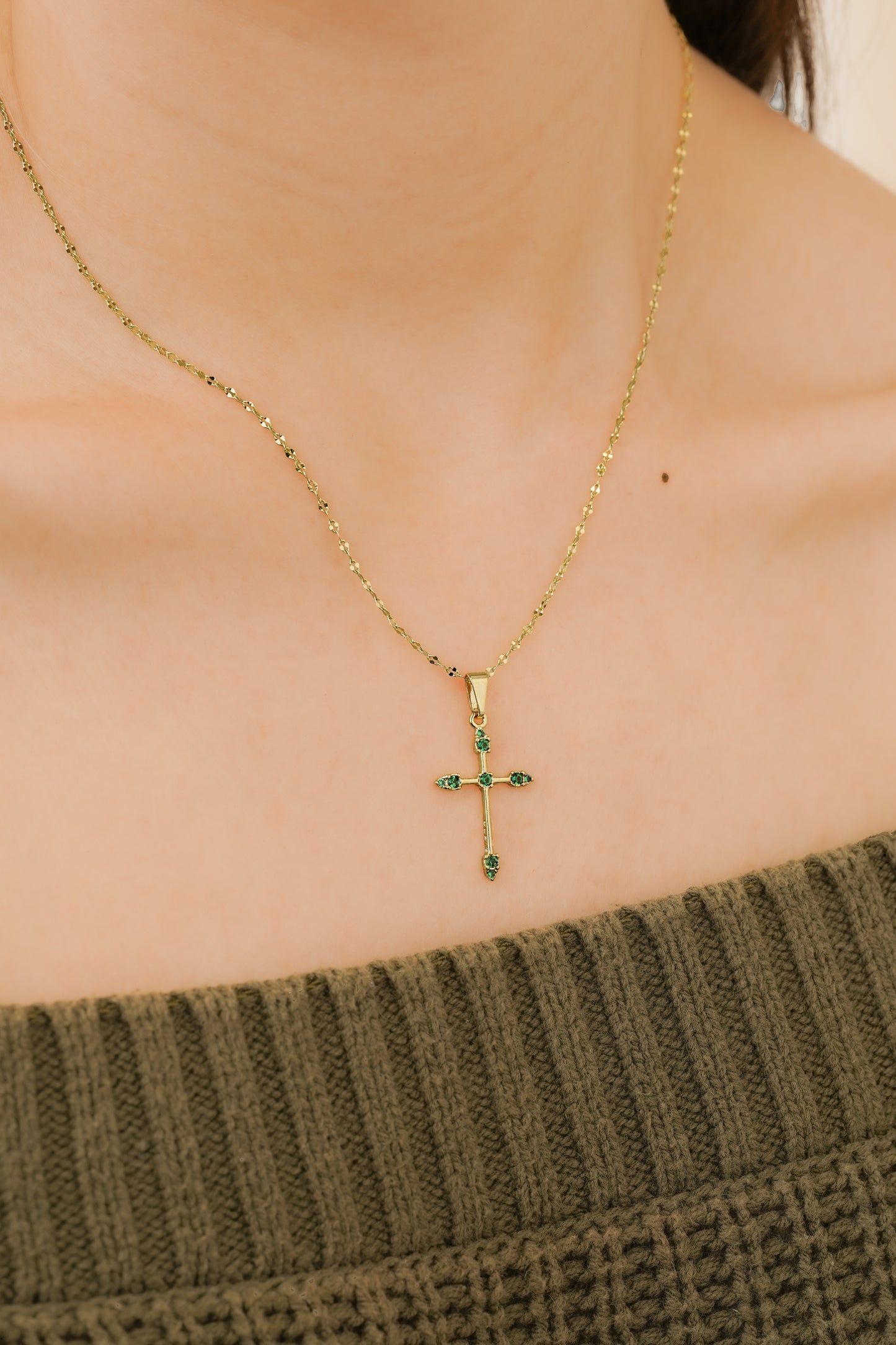 Dije Cruz Tubular 9 circonias