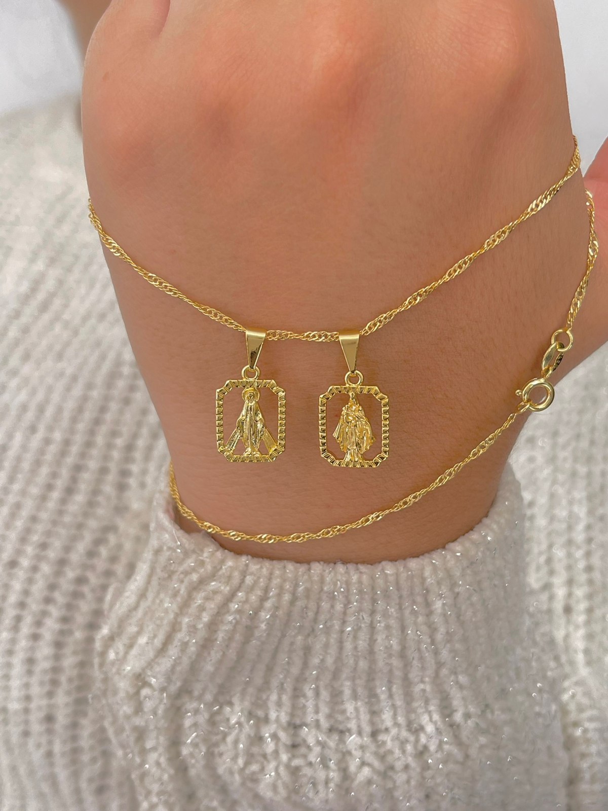 Dije Milagrosa Silueta