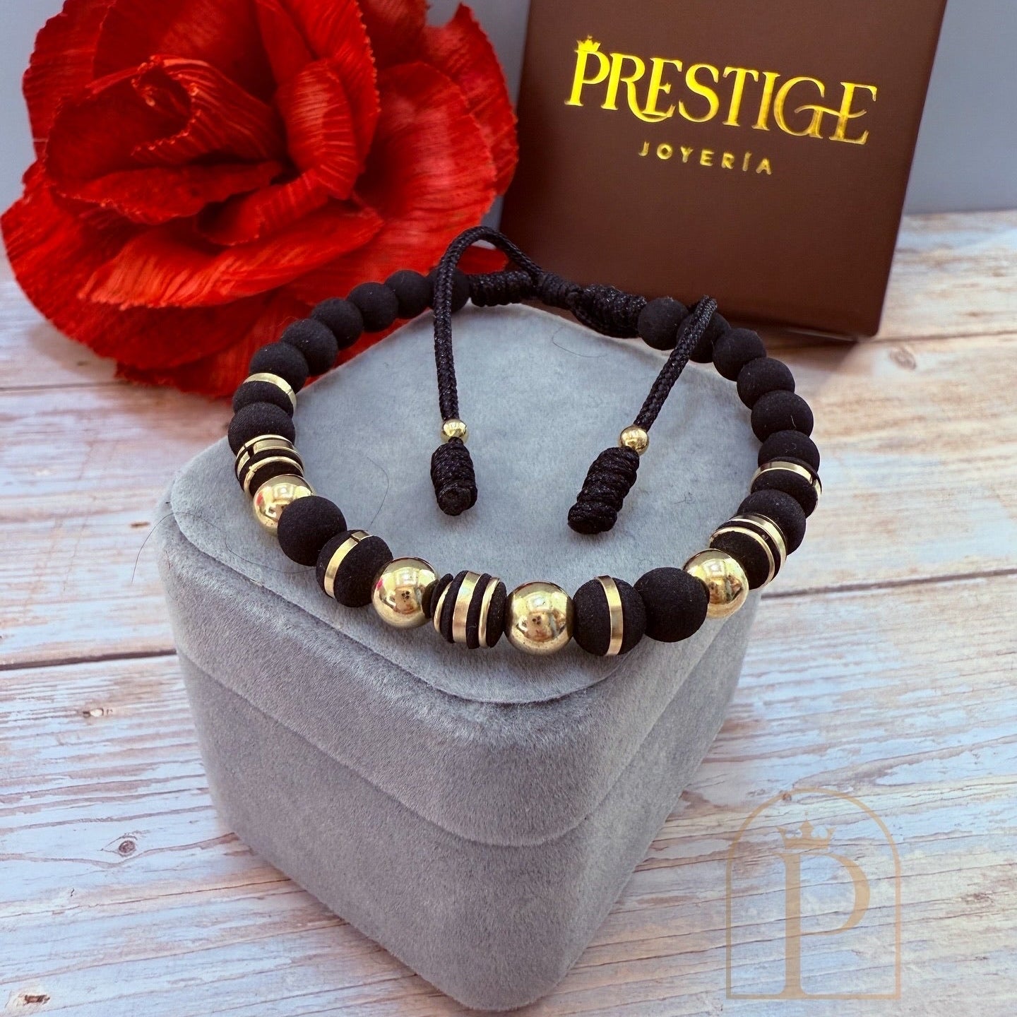Pulsera con neoprenos anillados
