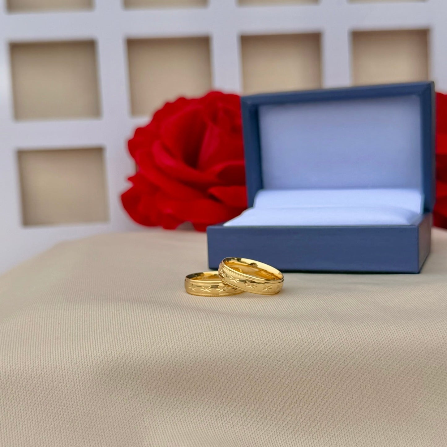 PAR ARGOLLA DE MATRIMONIO DESTELLO DIAMANTADO BORDE BISEL