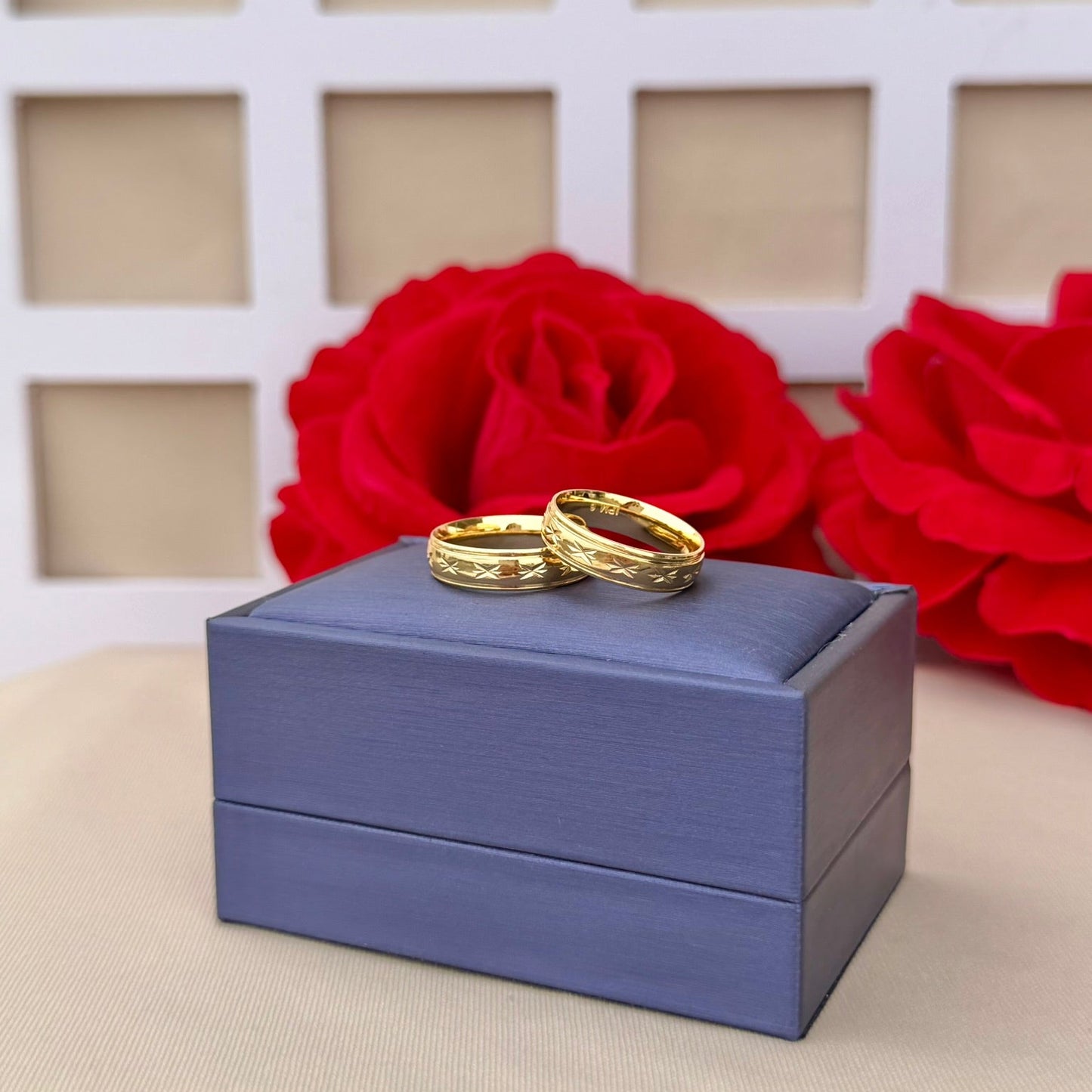 PAR ARGOLLA DE MATRIMONIO DESTELLO DIAMANTADO BORDE BISEL