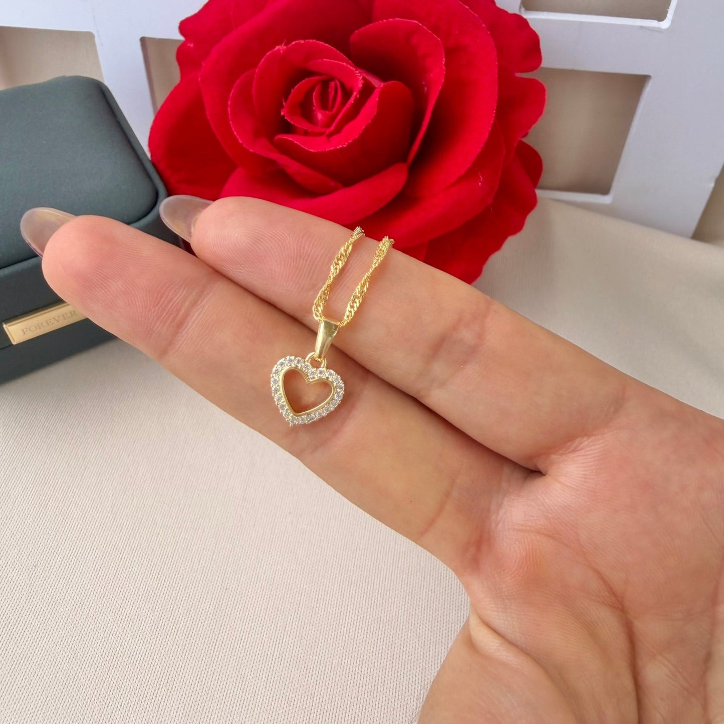 DIJE CORAZON SILUETA CIRCONES CRISTAL