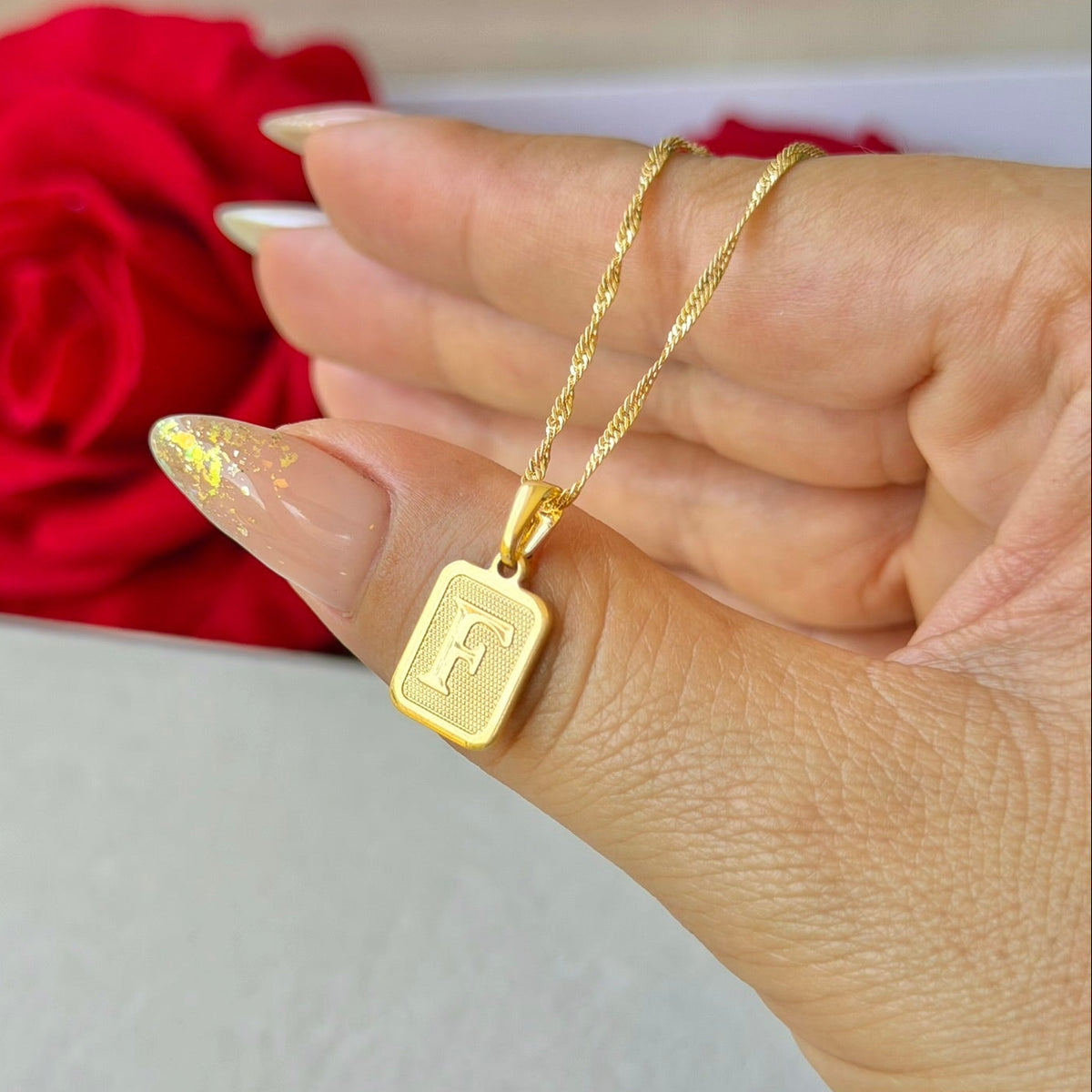 CADENA + DIJE INICIAL