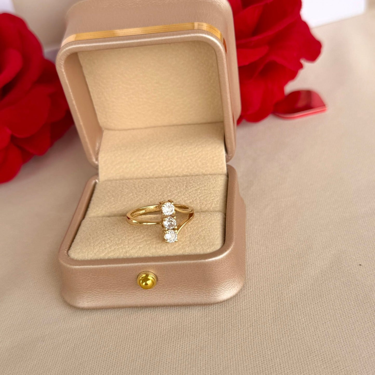 ANILLO 3 PIEDRAS CUADRADAS