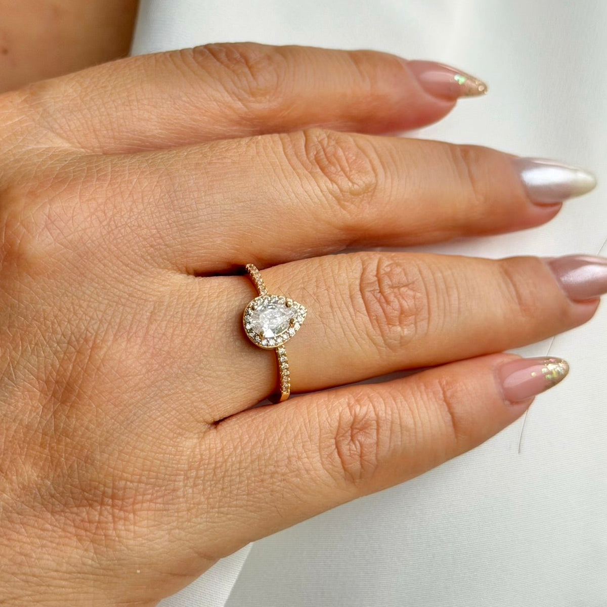 ANILLO GOTA CIRCON CRISTAL