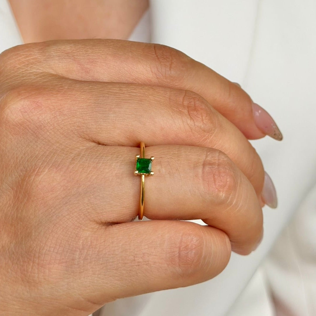 ANILLO SOLITARIO CIRCON CUADRADO